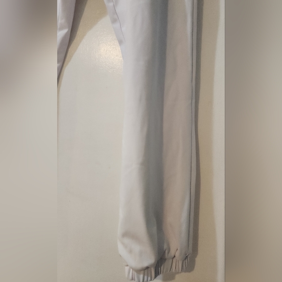Women's White Lightweight Jogger, Size L - Picture 7 of 12